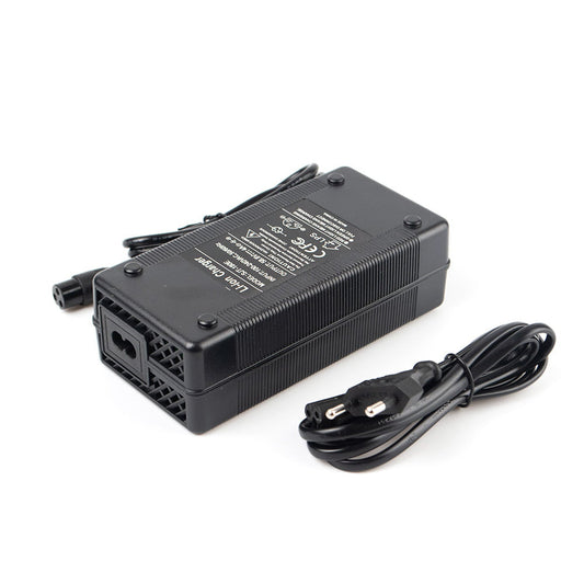 Cargador 52V 4A conector GX16