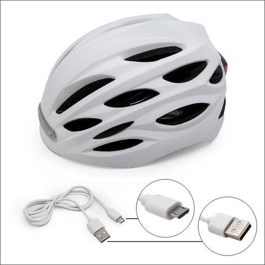 Casque avec lumière LED, avec ventilation.