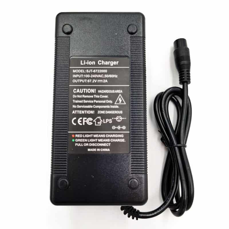 Chargeur 60 V (sortie 67,2 V) Connecteur 2A GX16