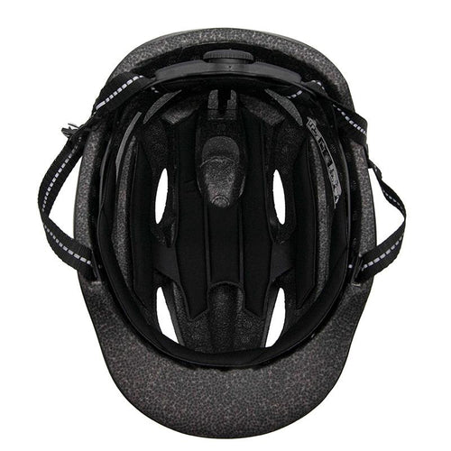 Helm mit eigenartigem Design und Sonnenblende.