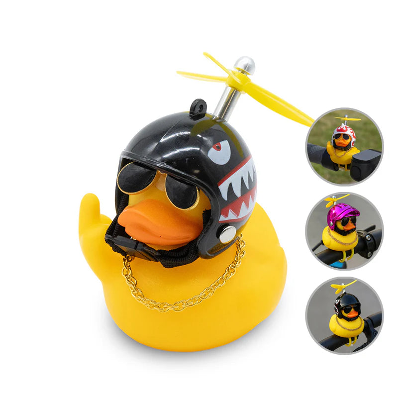 Pato casco hélice tiburón con dedo