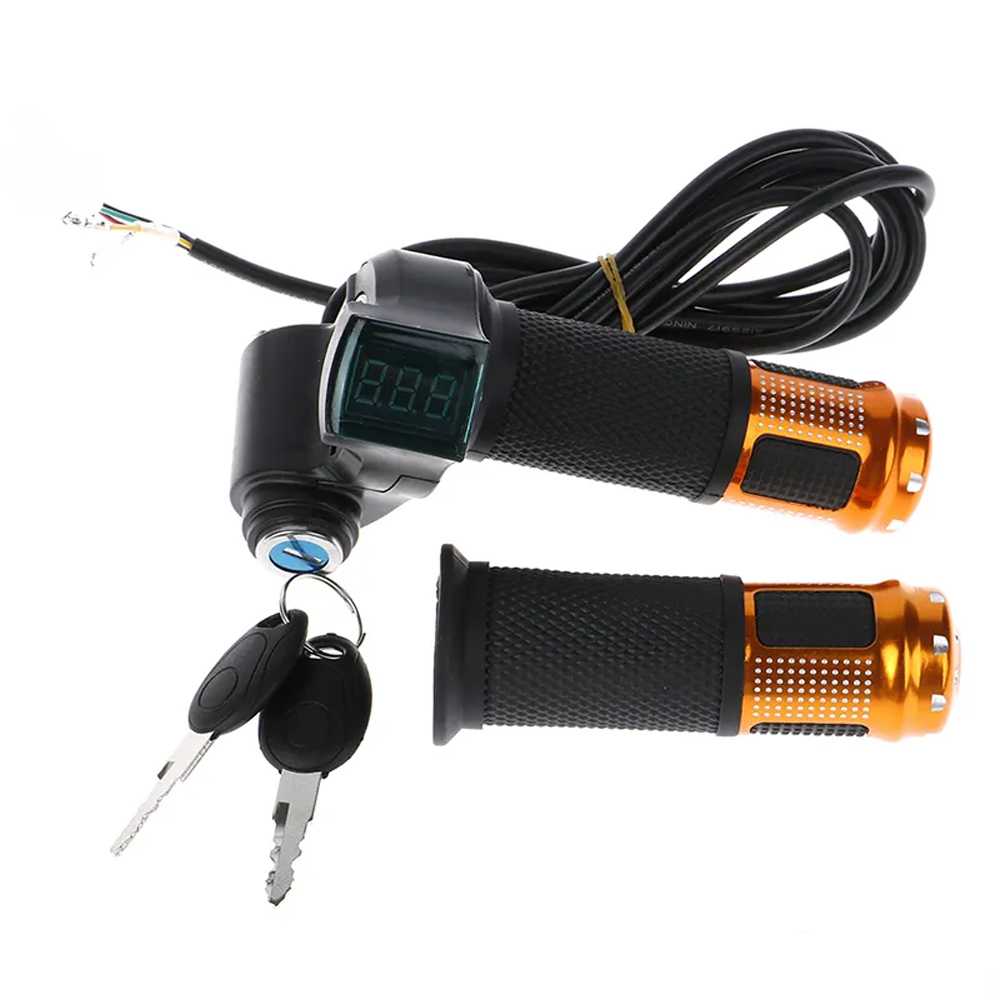 PUÑO CON LLAVE DE CONTACTO Y VOLTIMETRO DIGITAL (DORADO)