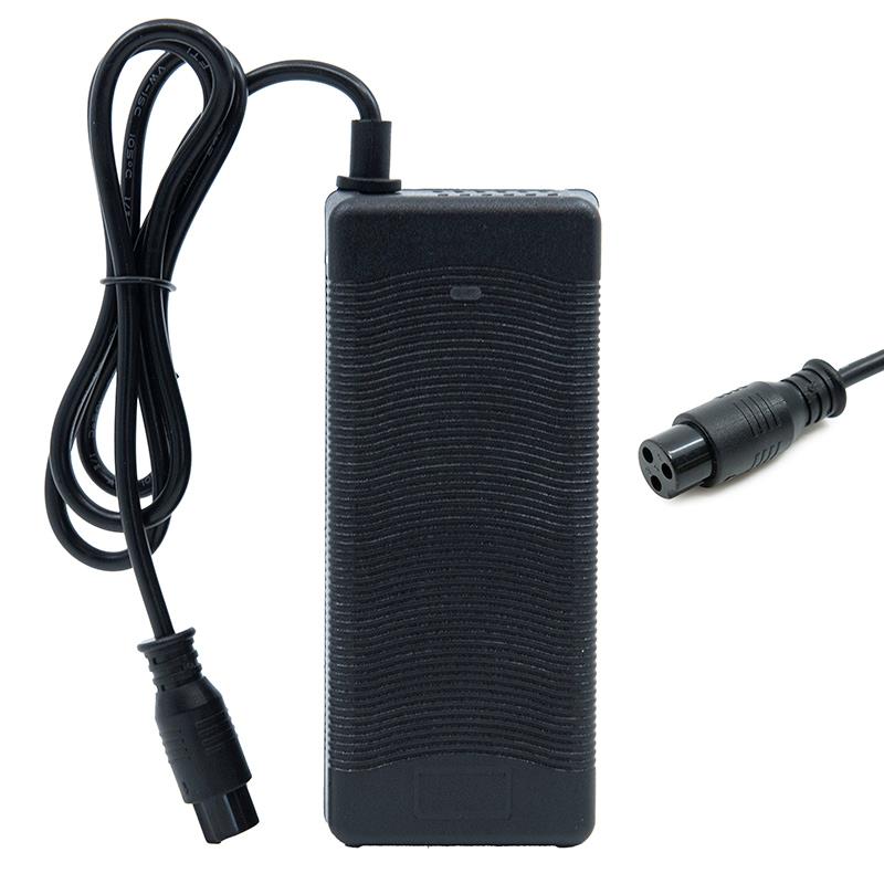 Cargador 48v (salida 54,6v) 2A conector DC 5,5mm
