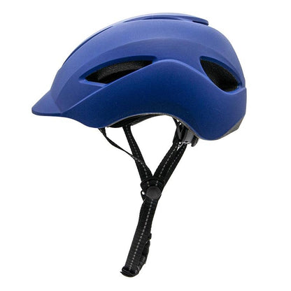 Casco con diseño peculiar y visor para el sol.