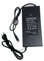 CHARGEUR 42V 5A POUR NINEBOT MAX